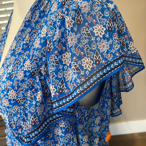 Max Studio V-Neck Flutter Sleeve Short Mini Dress Blue Floral Rosette Small - Picture 4 of 9